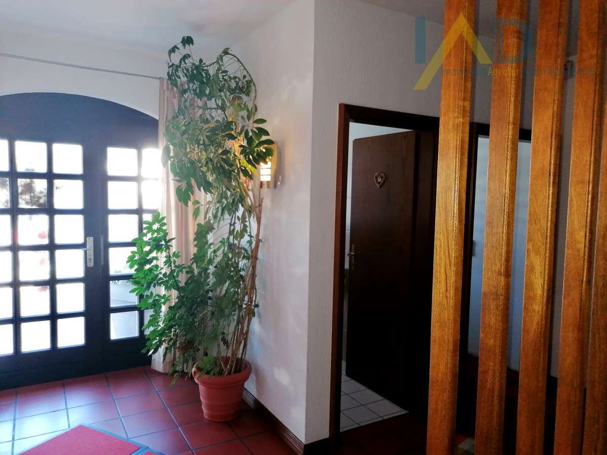 Stilvolles Einfamilienhaus in Schwalbach – Schwalbach – Vorschaubild 8