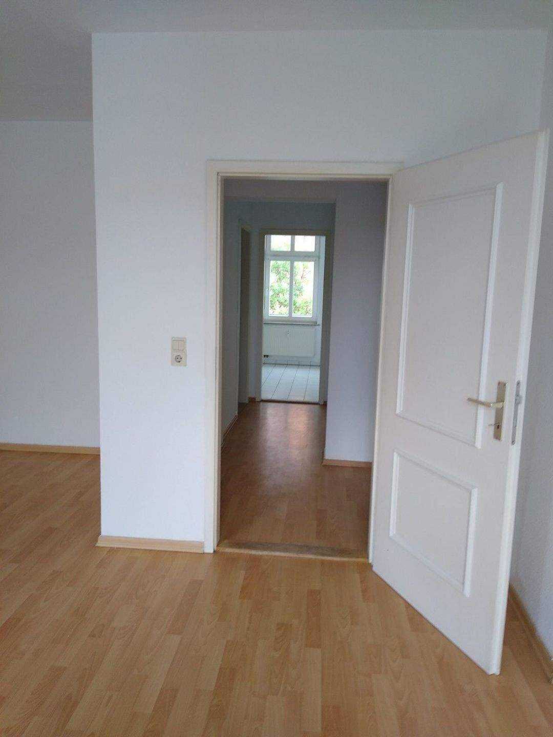 Schöne 2 Raum WG Wohnung mit Balkon in ruhiger Lage von Chemnitz – Chemnitz – Vorschaubild 7