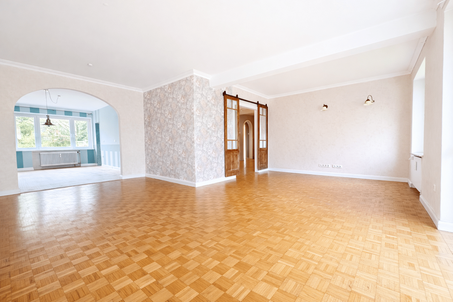 Top-Lage am Inselkanal: Großzügige Eigentumswohnung mit Potenzial zur individuellen Traumwohnung – Hamburg – Vorschaubild 5