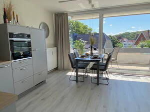 EINZIEHEN UND WOHLFÜHLEN... moderne 2-Zimmerwohnung in Bestlage – 23570 Lübeck – Vorschaubild 4