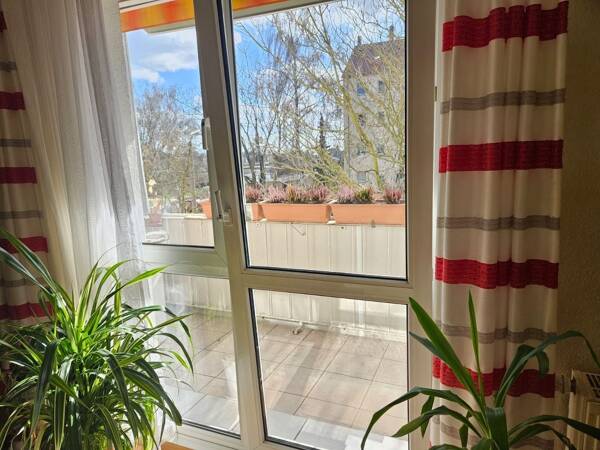 Etagenwohnung in 06130 Halle mit 60 m² kaufen