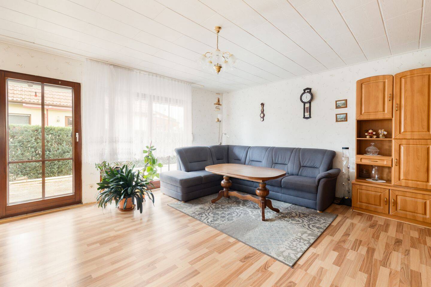 Mit Einbauküche, Fußbodenheizung, Rollläden, Garagen u.v.m.: Landhaus-Einfamilienhaus in Reichenberg – Märkische Höhe – Vorschaubild 4