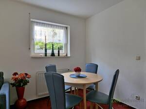 (EF1079_M) Magdeburg: Neu Olvenstedt, preiswerte möblierte Wohnung in ruhiger Wohnlage, Gartensitzplatz Carport – 39130 Magdeburg – Vorschaubild 3