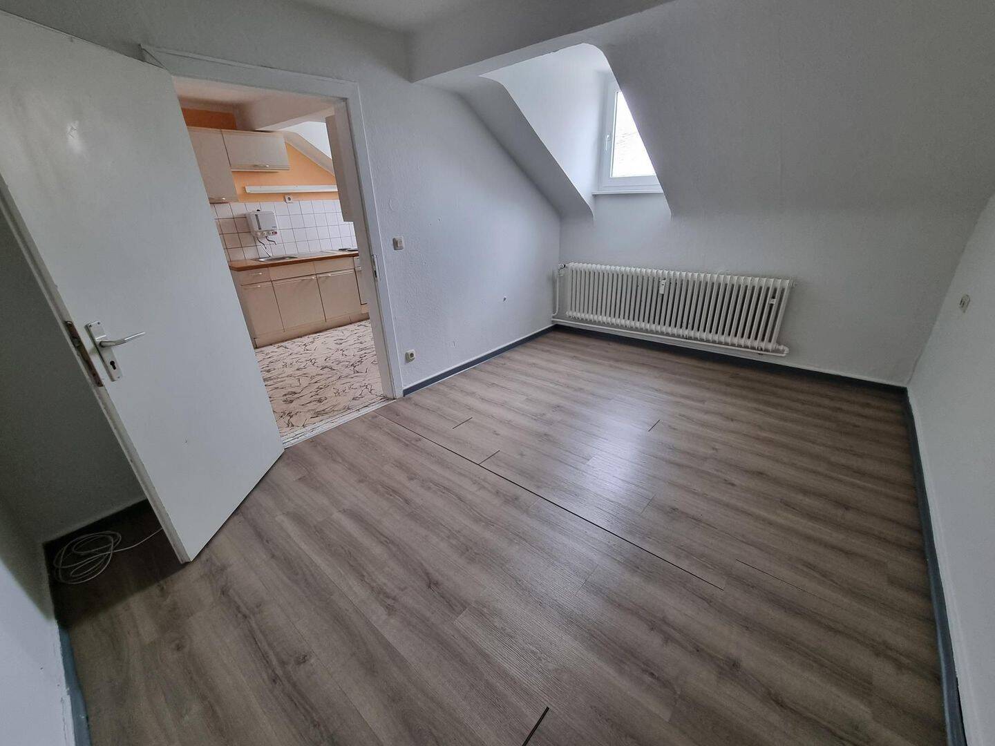 Trier-City: Zentral gelegene 2ZKB Wohnung mit 44 m² Wohnfläche – Trier – Vorschaubild 4