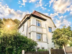 * absolut faszinierendes Villenanwesen in ruhiger und grüner Bestlage * – 1324 Dresden – Vorschaubild 4