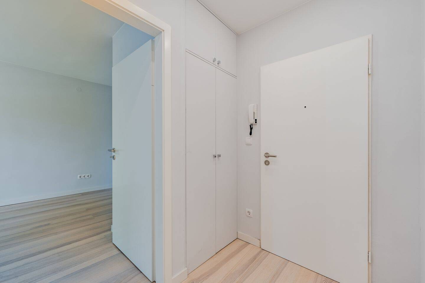 Modern sanierte 1-Zimmer-Wohnung mit Balkon in ruhiger Lage – Berlin – Vorschaubild 9