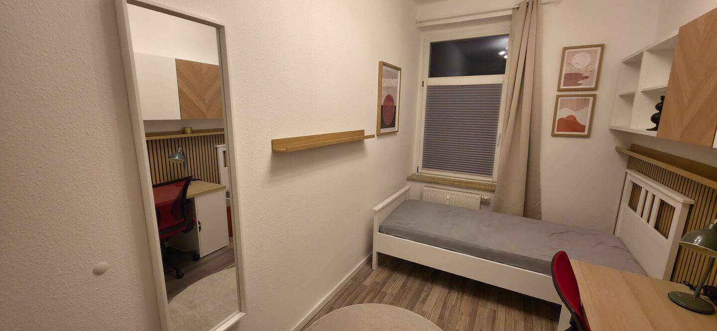 NEUE WG Vollmöblierung, 2 Bäder, ÖPNV vor der Tür, Balkon, Küche, Stellplatz – Chemnitz – Vorschaubild 4