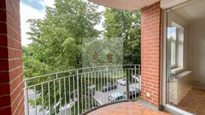 Kapitalanlage in gefragter Wohnlage von Dresden - mit Aufzug, Balkon und Tiefgaragenstellplatz – 1159 Dresden – Vorschaubild 2