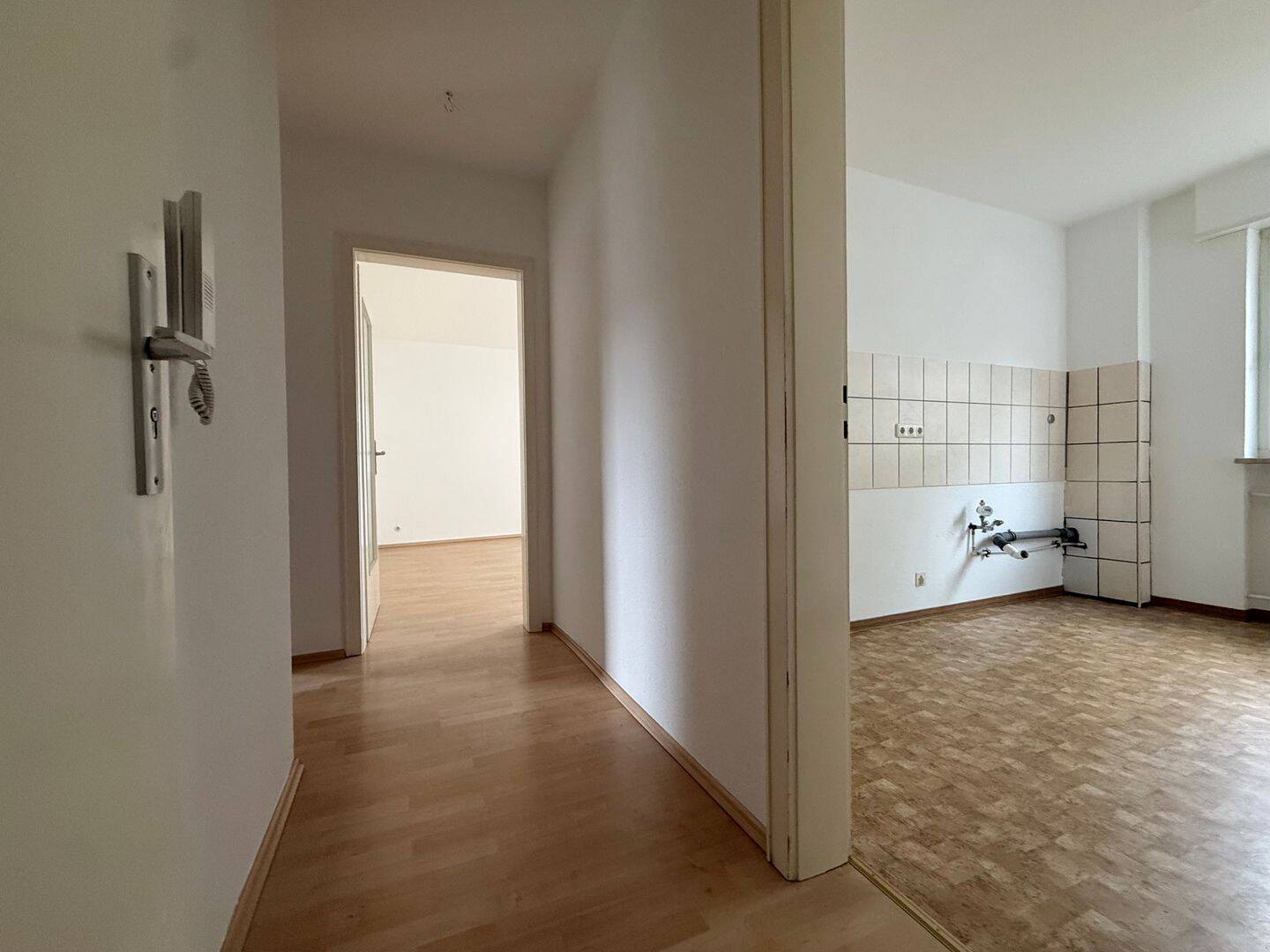 Helle 2-Zimmer-Wohnung mit Balkon in Mannheim-Käfertal – Mannheim – Vorschaubild 6