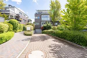 Exklusive Eigentumswohnung mit Gäste-WC, Kamin, KNX-System, großem Balkon und Tiefgarage – 22459 Hamburg – Vorschaubild 2