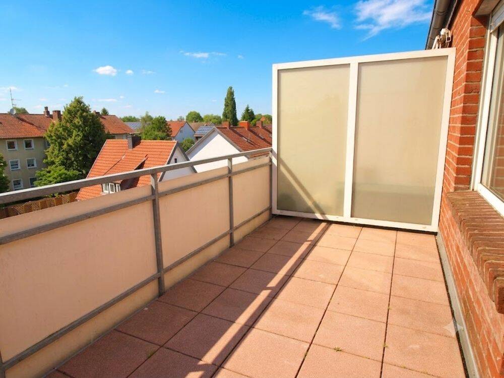 *** Charmante Single-Wohnung im Maisonette-Stil mit sonnigem Balkon und Tiefgaragenstellplatz ***