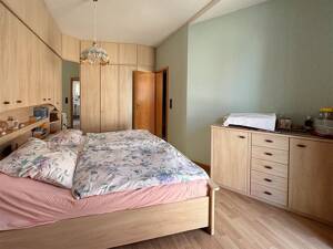 Ihr neues Zuhause - clever finanzieren: Dreiseitenhof mit Mietunterstützung, moderner Energieeffizienz und großer Haupteinheit – 99098 Erfurt – Vorschaubild 6