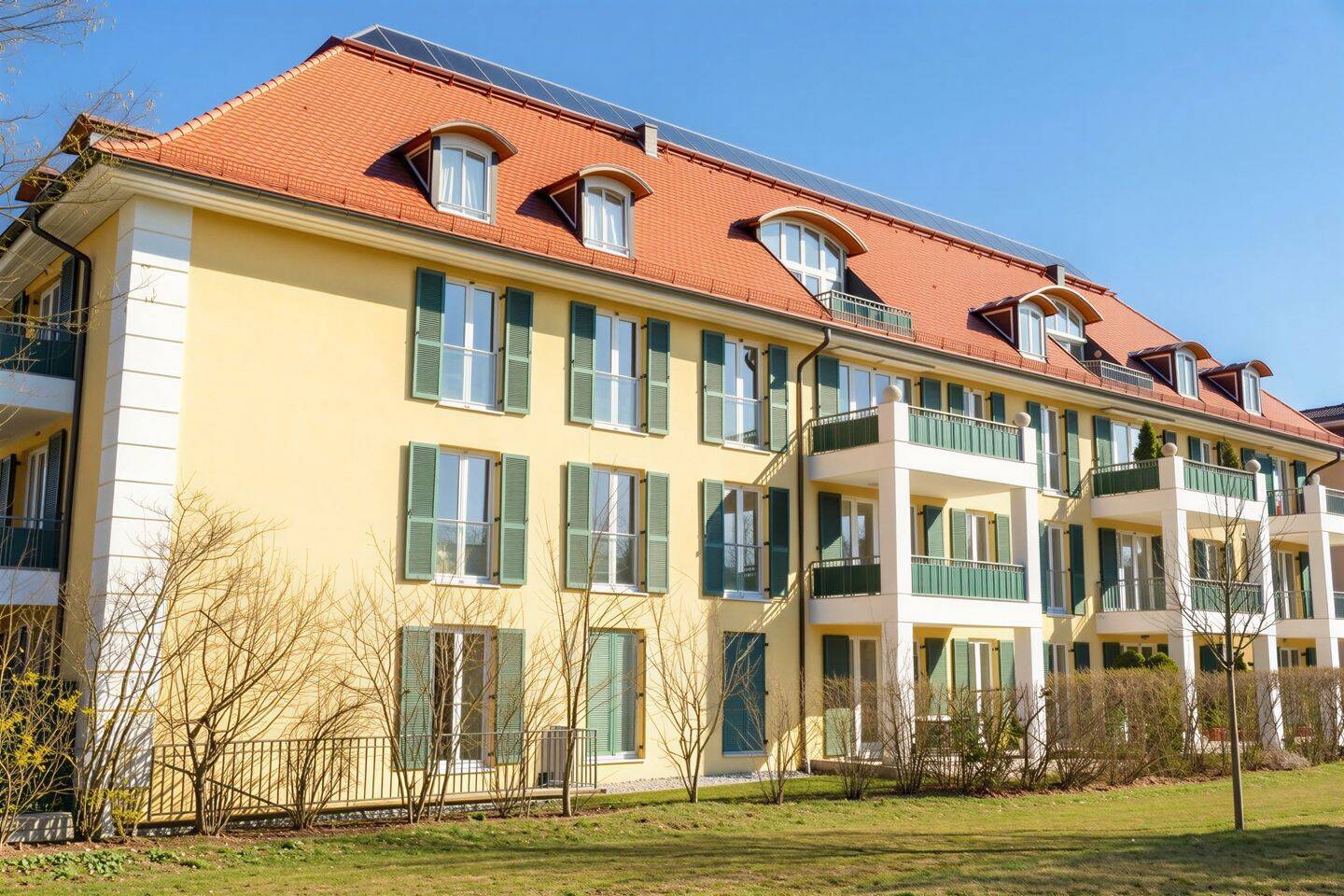 KENSINGTON Exklusiv - Wohnen mit Galerie-Charakter in der Residenz Nymphenburger Ambiente – München – Bild 1 von 9
