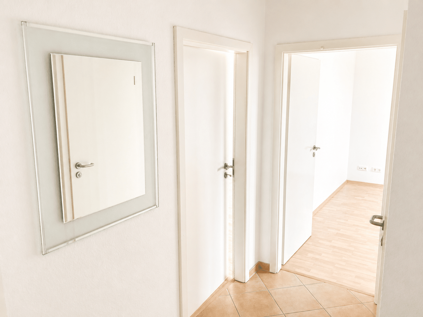 Dachgeschosswohnung (2 Zi.) mit großer Dachterrasse von privat – Hamburg – Vorschaubild 9