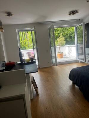 Kompaktes Penthouse mit Sonnenterassse und Weinbergsblick