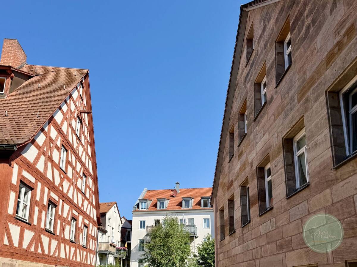 ** Fürth at it`s BEST * historisches Ambiente * ca. 106 qm * 5 Zi * Kapitalanlage in bester LAGE ** – 90762 Fürth – Bild 1 von 9