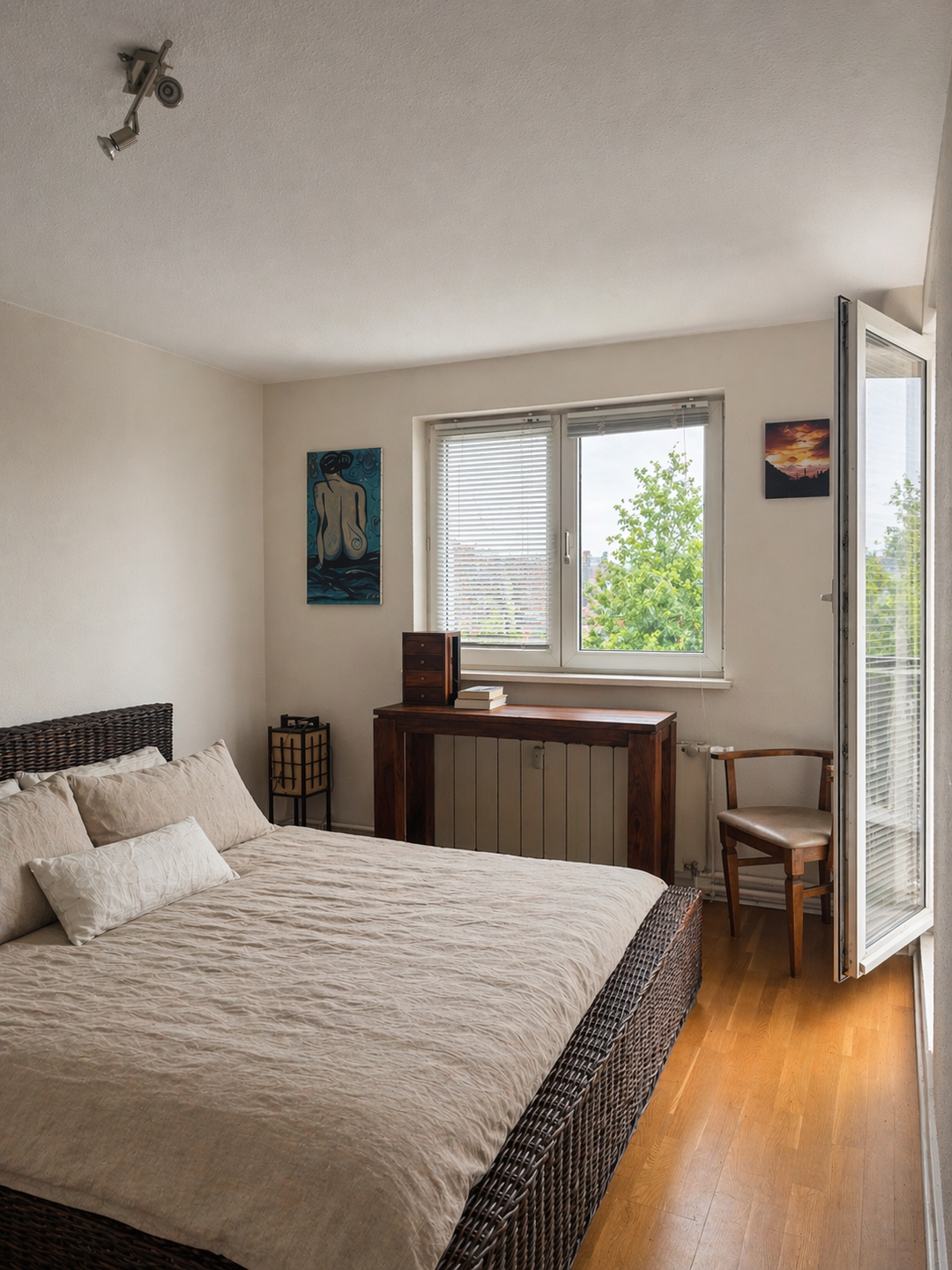 Bezugsfreie DG-Wohnung mit Loggia und KFZ-Stellplatz – Berlin – Vorschaubild 6