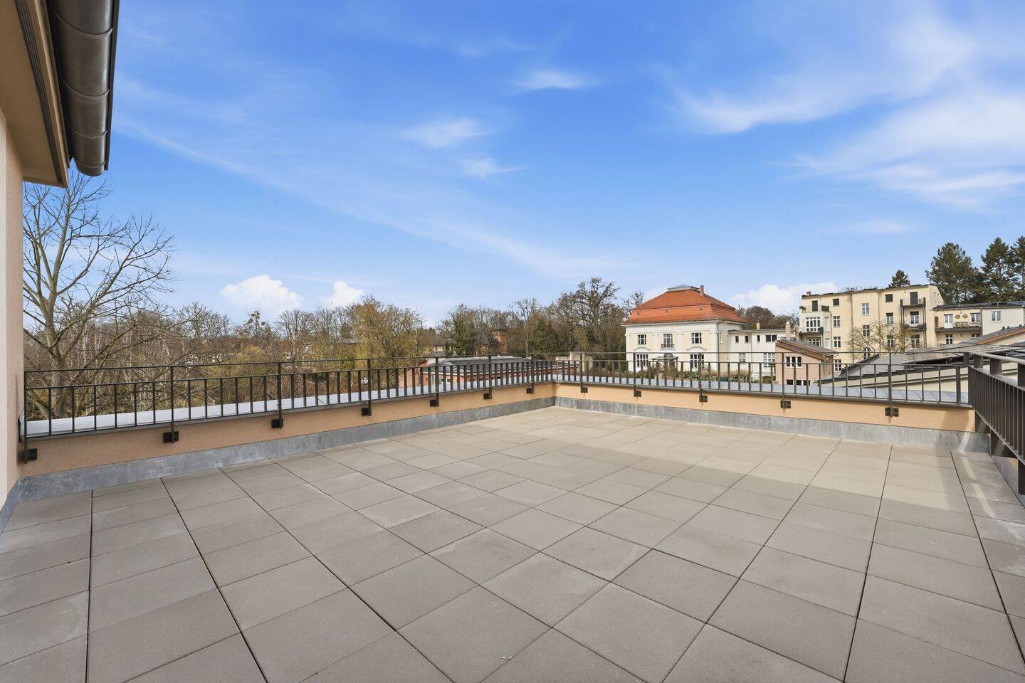 Ein Zuhause für höchste Ansprüche – Dachgeschossjuwel in Bestlage am Schlosspark Sanssouci – Potsdam – Vorschaubild 3