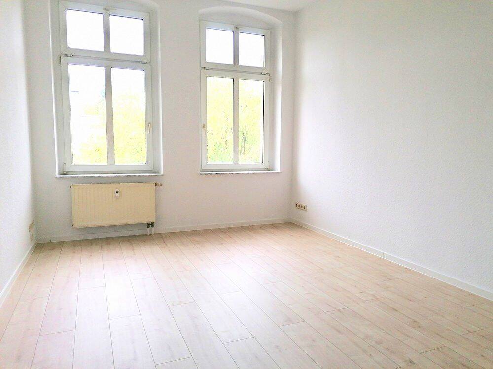 !! Neu renovierte 3-Zimmer-Wohnung mit Balkon und PKW-Stellplätzen !! – Chemnitz – Vorschaubild 8