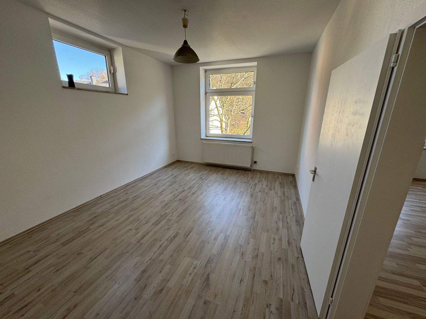 MFH, 8 Wohneinheiten, 10 Garagen, Garten in Hagen – Hagen – Bild 1 von 9