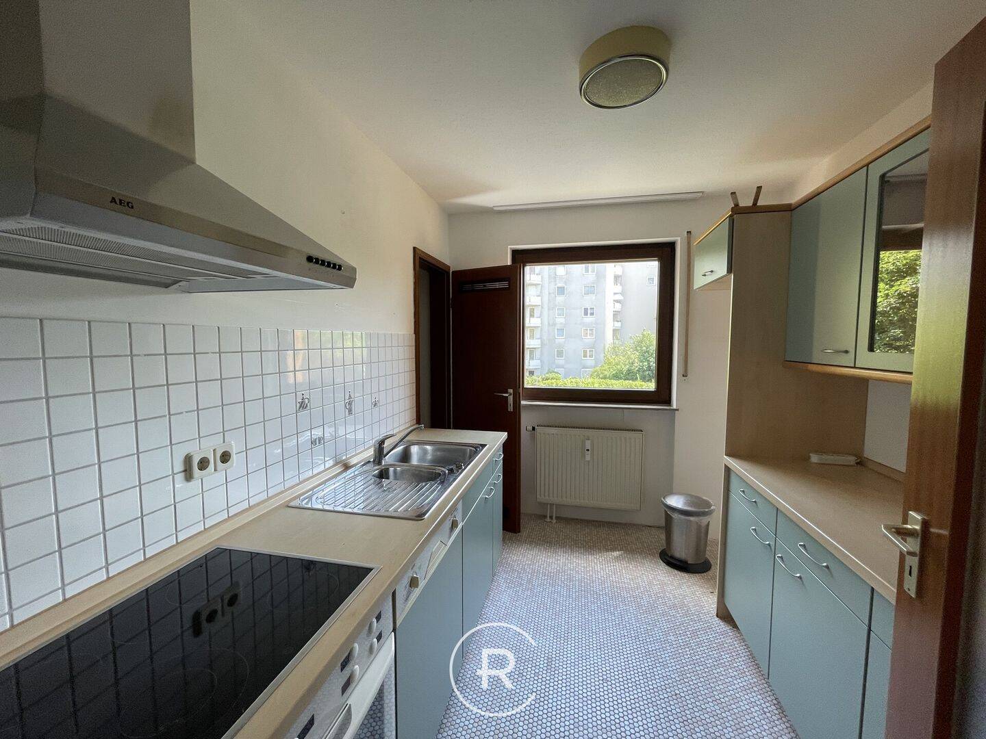 Helle 2-Zimmer-Wohnung mit Balkon & Aufzug in begehrter Nordstadtlage – Nürnberg – Vorschaubild 4