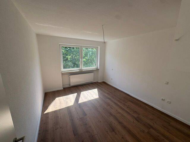 Zentrale neu renovierte Penthousewohnung mit Aufzug 103 m² – Nürnberg – Vorschaubild 5