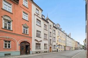 Alois Ansprenger - 5-Zimmer Altbauwohnung im Herzen von Schwabing