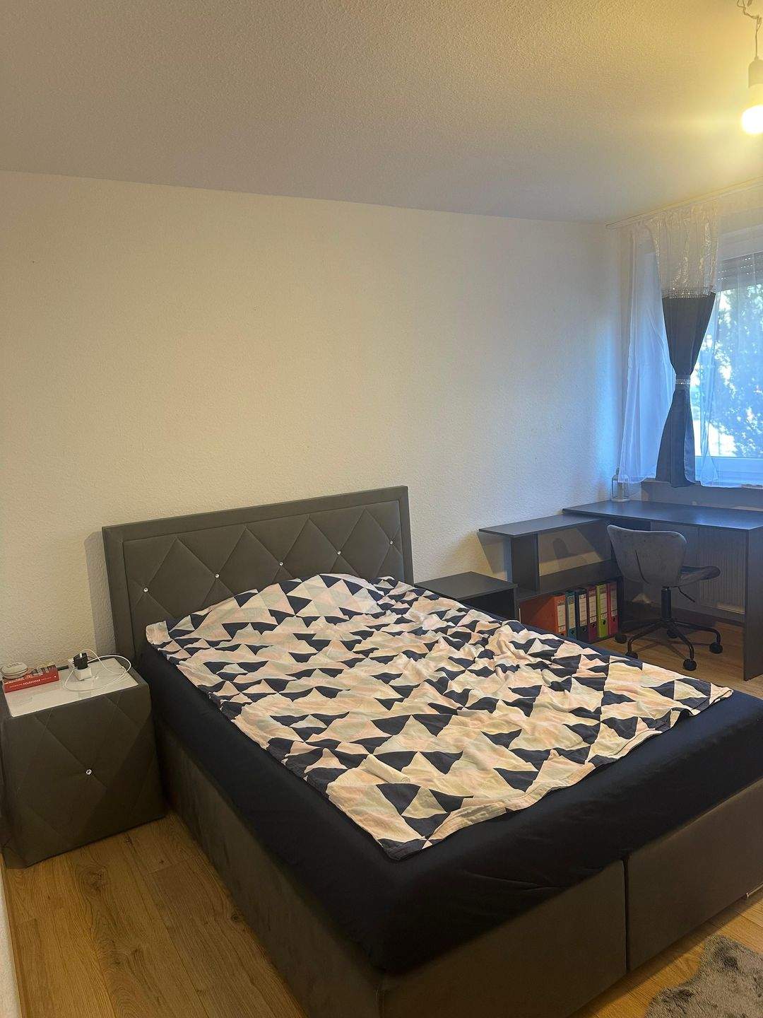 2 Zimmer mit Balkon direkt am Dutzendteich +++ mit Badewanne & WG-geeignet +++ – Nürnberg – Vorschaubild 3