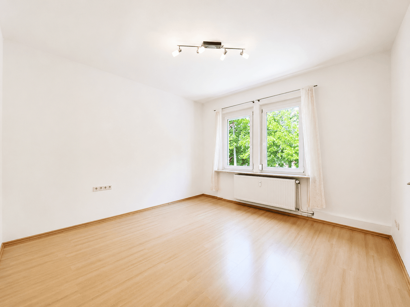 S-Feuerbach: Charmante, geräumige 3-Zimmer-Wohnung mit eigenem Gartenanteil – Stuttgart – Vorschaubild 7