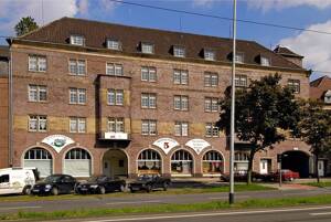 Für Junge und Junggebliebene. Tolle 2-Zimmer-Wohnung im 4. OG in Duisburg Ruhrort