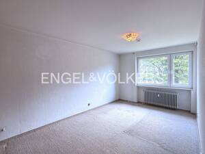 Ruhiges Wohnen mit Blick ins Grüne: 3-Zimmer Hochparterrewohnung mit Terrasse und Tiefgaragenstellplatz – 22149 Hamburg – Vorschaubild 3