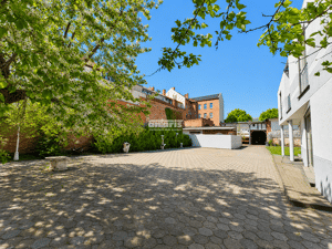 antaris Immobilien GmbH ** Wo moderne Architektur auf außergewöhnlichen Wohnkomfort trifft ** – 99086 Erfurt – Vorschaubild 3