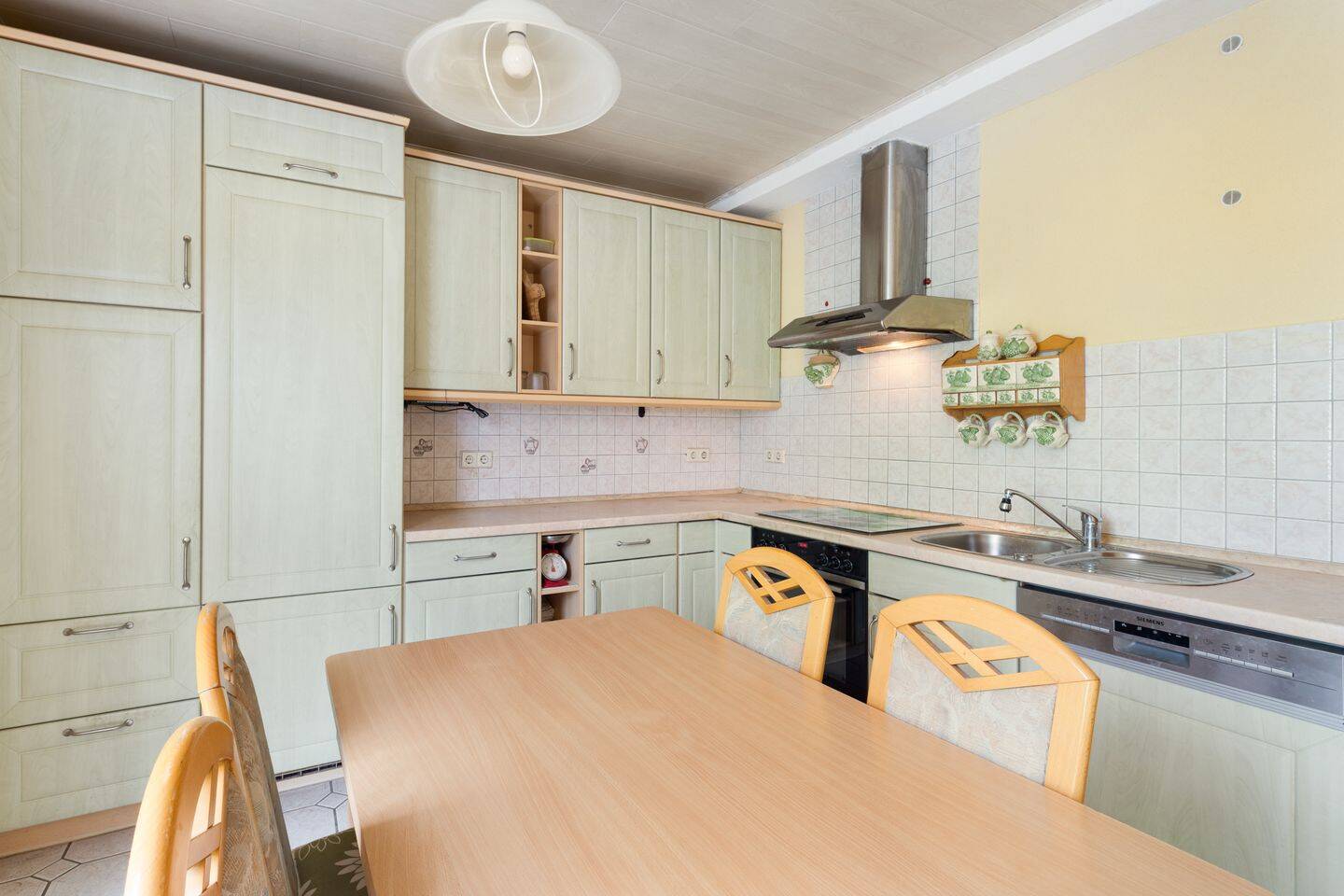 Mit Einbauküche, Fußbodenheizung, Rollläden, Garagen u.v.m.: Landhaus-Einfamilienhaus in Reichenberg – Märkische Höhe – Vorschaubild 7
