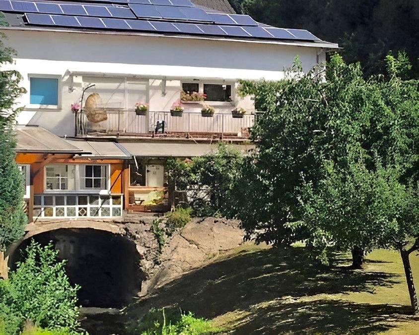Altbaujuwel mit Gewerbepotenzial und Mieteinnahmen - Arbeiten & Wohnen in Traben-Trarbach – Traben-Trarbach – Bild 1 von 9