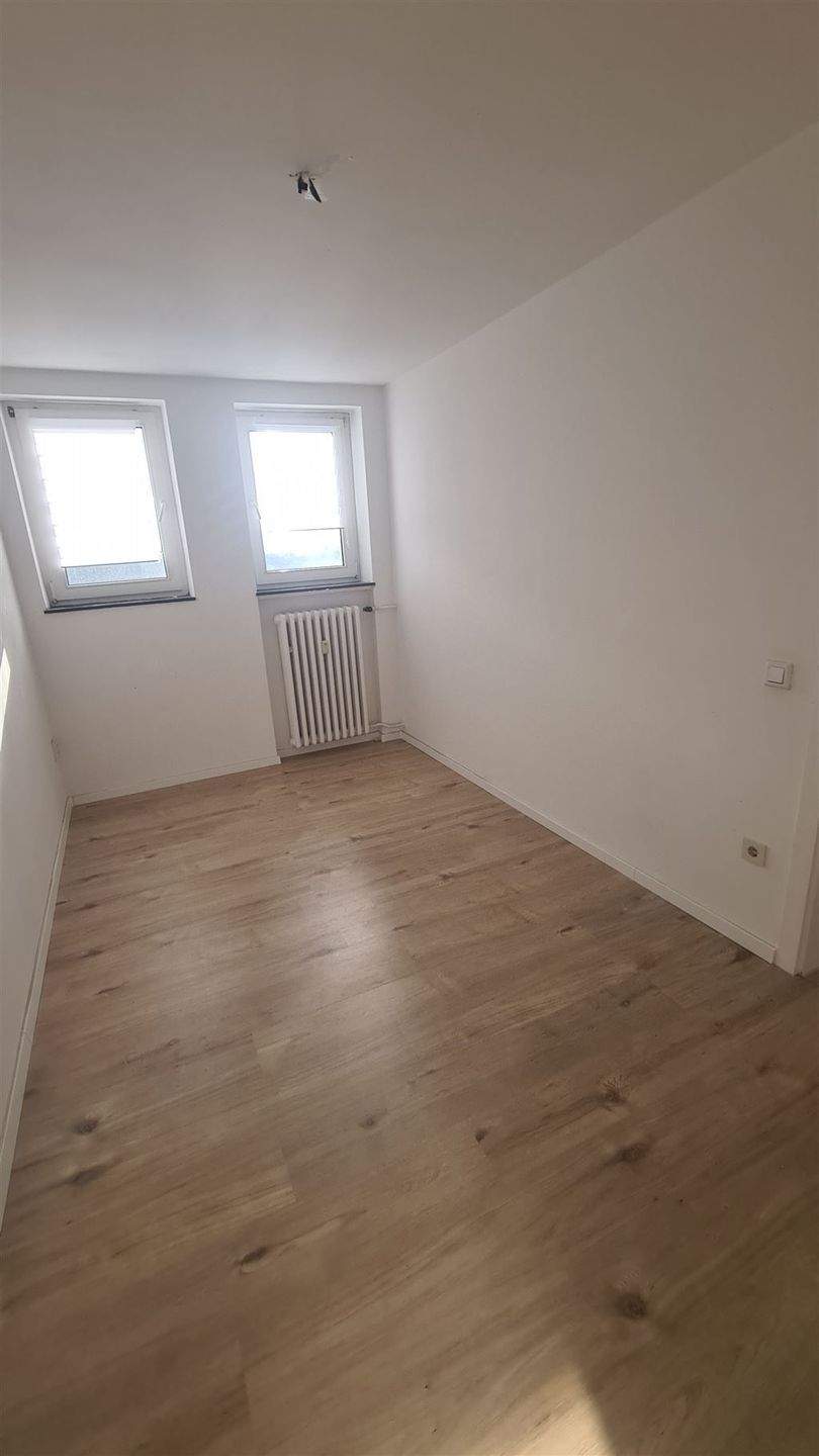 ***Schöne Wohnung mit Ausblick. Einziehen und Wohlfühlen.*** – Gelsenkirchen – Vorschaubild 6