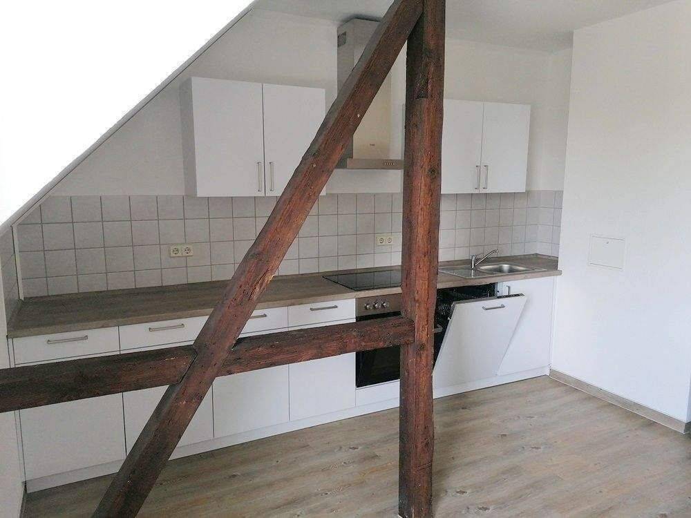 !! 3-Zimmer-Dachgeschosswohnung mit Einbauküche !! – Chemnitz – Vorschaubild 2