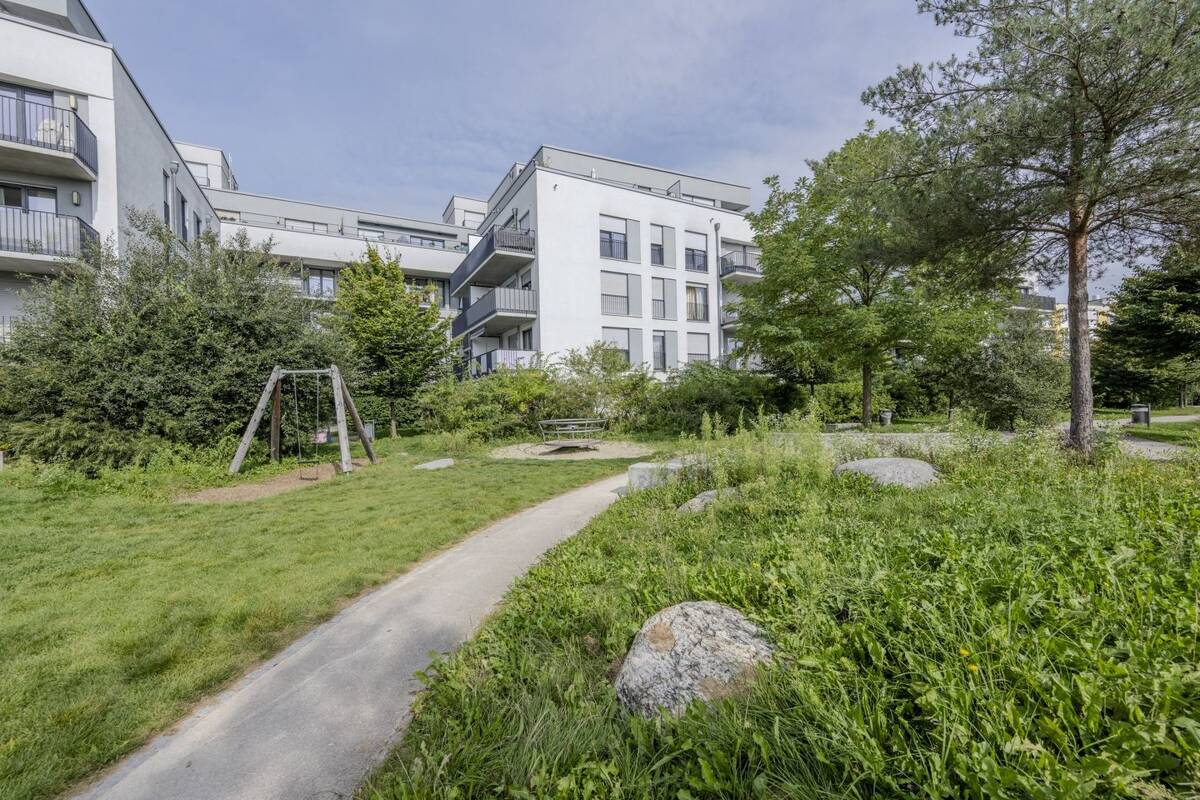 Barrierefreie und sehr gepflegte Erdgeschosswohnung mit Terrasse – 80992 München – Bild 1 von 9
