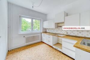 IMMOBERLIN.DE - Urbane Ruhelage - Gut geschnittene Wohnung mit großer Loggia – 12247 Berlin – Vorschaubild 4