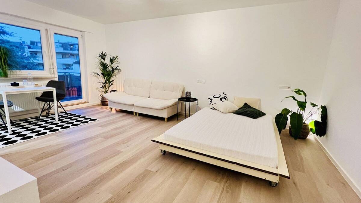 Saniert. Möbliert. Perfekt für dich! - hochwertiges Apartment mit großem Balkon – 70190 Stuttgart – Bild 1 von 9