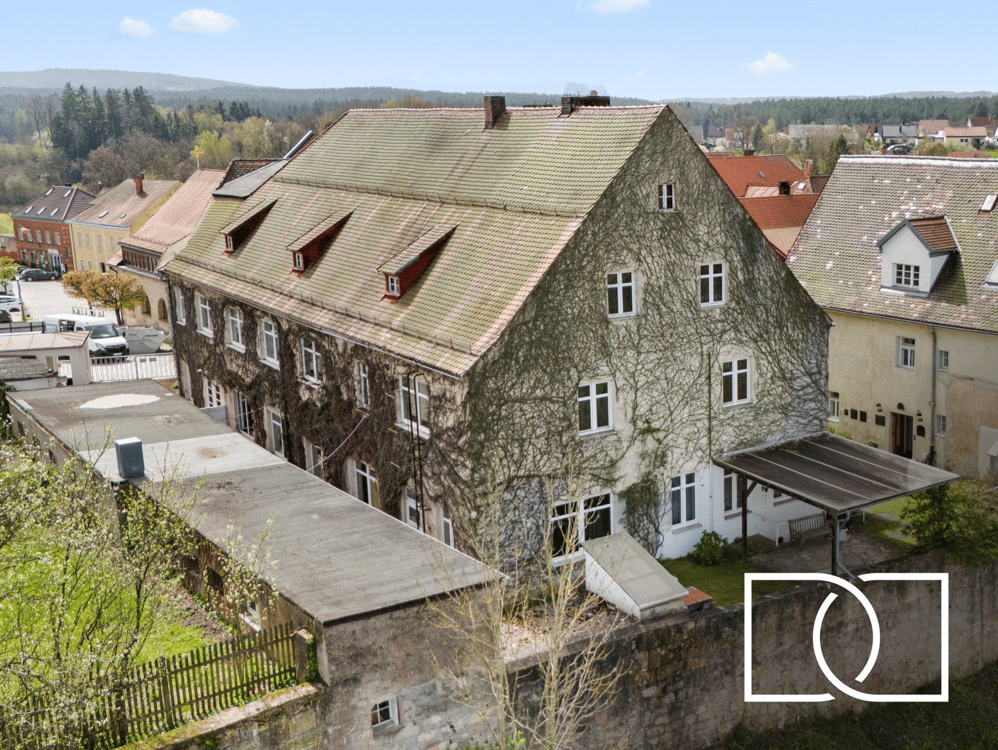 Historisches Schmuckstück! Wohnhaus mit denkmalgeschütztem Fabrikgebäude in zentraler Innenstadtlage – Creußen – Bild 1 von 9