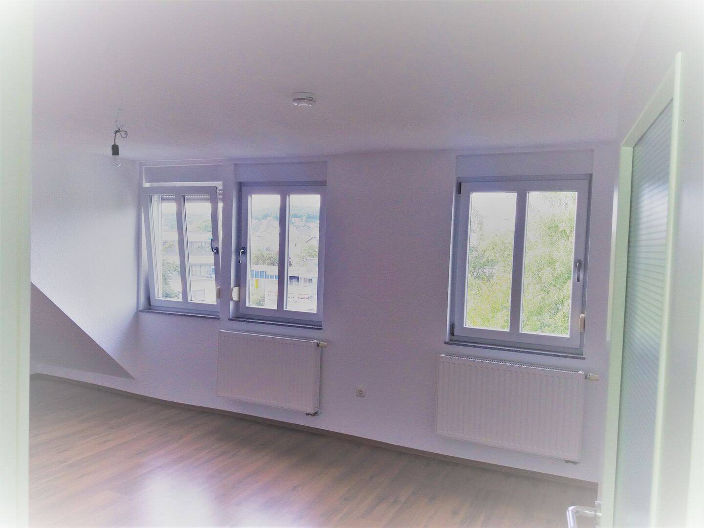 komfortable 3-ZKB DG-Wohnung in Siegen-Zentrum mit Krönchenblick – Siegen – Vorschaubild 4