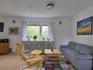 (EF1211_M) Kassel-Stadt: Niederzwehren, möbliertes Reihen-Endhaus mit Garten – 34134 Kassel – Vorschaubild 3