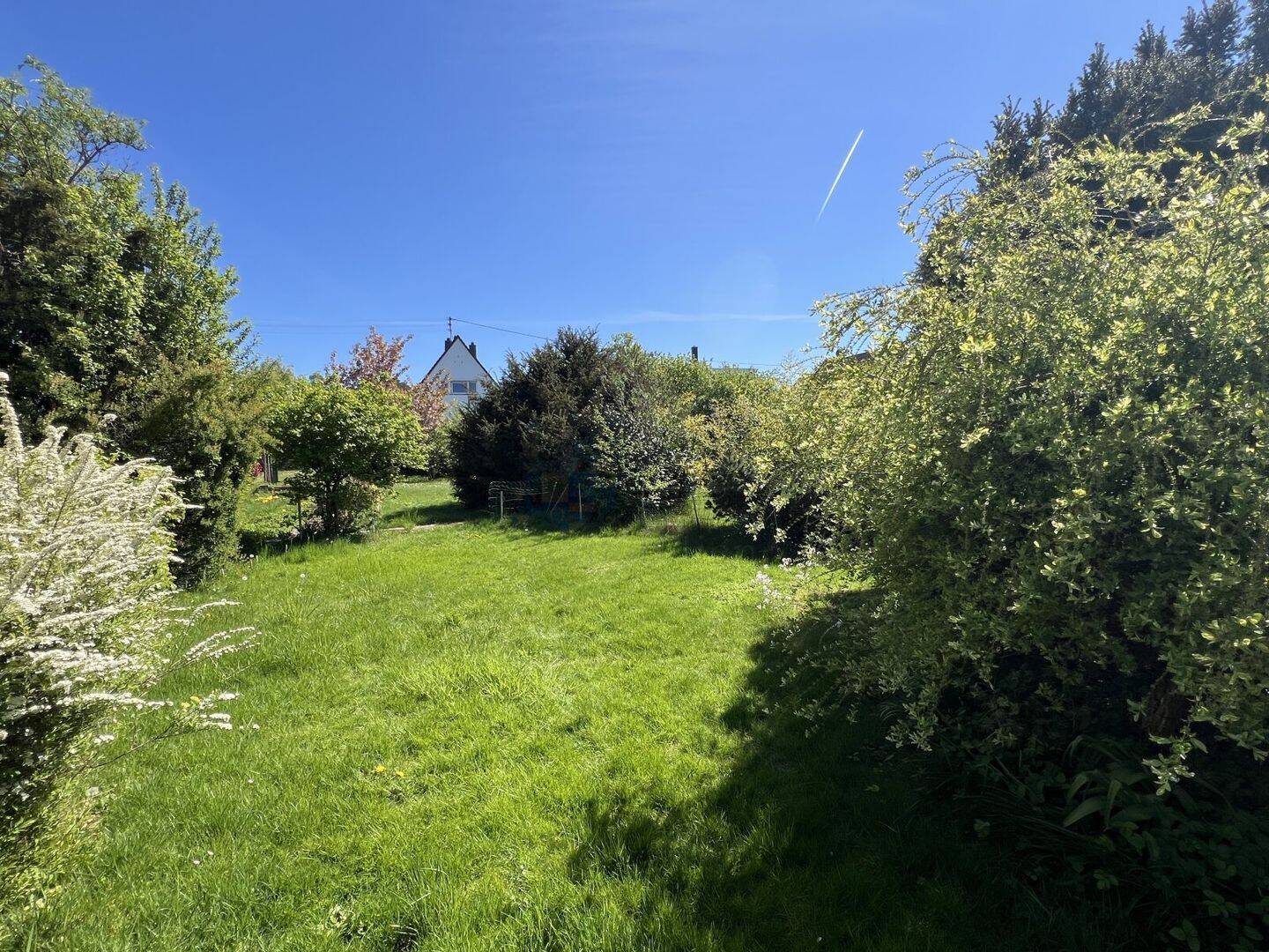 LANGENHAIN: Ein Platz für Ihre Zukunft - Baugrundstück mit Bestand und Potential in begehrter Wohnlage – Hofheim am Taunus – Vorschaubild 6