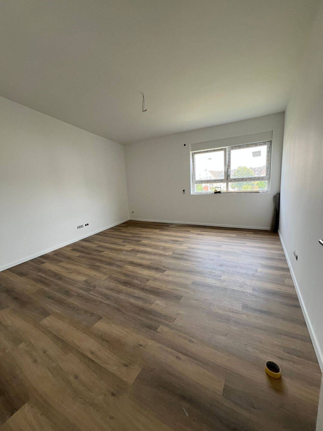 Erstbezug nach Kernsanierung / Fußbodenheizung /2 Zimmer mit Gartennutzung