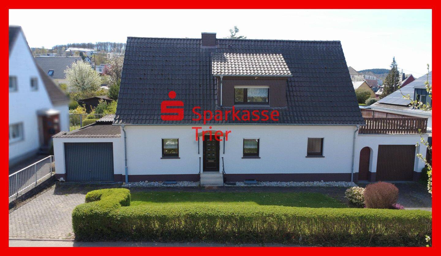 Freistehendes Einfamilienwohnhaus mit Wintergarten