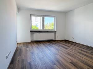 Modern renovierte 2,5-Zimmer-Wohung mit Charme in Neuhausen – 80634 München – Vorschaubild 2