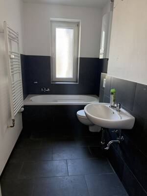 Große 2 Zimmer Wohnung mit kleinem Balkon in direkter Nähe zum Innenhafen – 47051 Duisburg – Vorschaubild 8