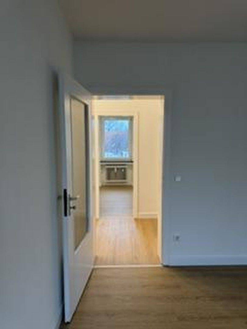 Helle 3 Zimmerwohnung in Hannover Ahlem frisch renoviert mit Einbauküche und KFZ Stellplatz – Hannover – Vorschaubild 7