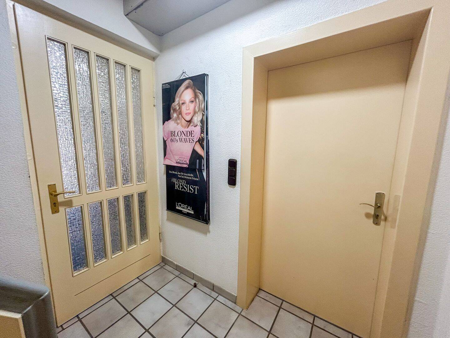 Wohn- und Geschäftshaus mit 2 Wohneinheiten, Garage und großzügigem Außenbereich – Übach-Palenberg – Vorschaubild 3