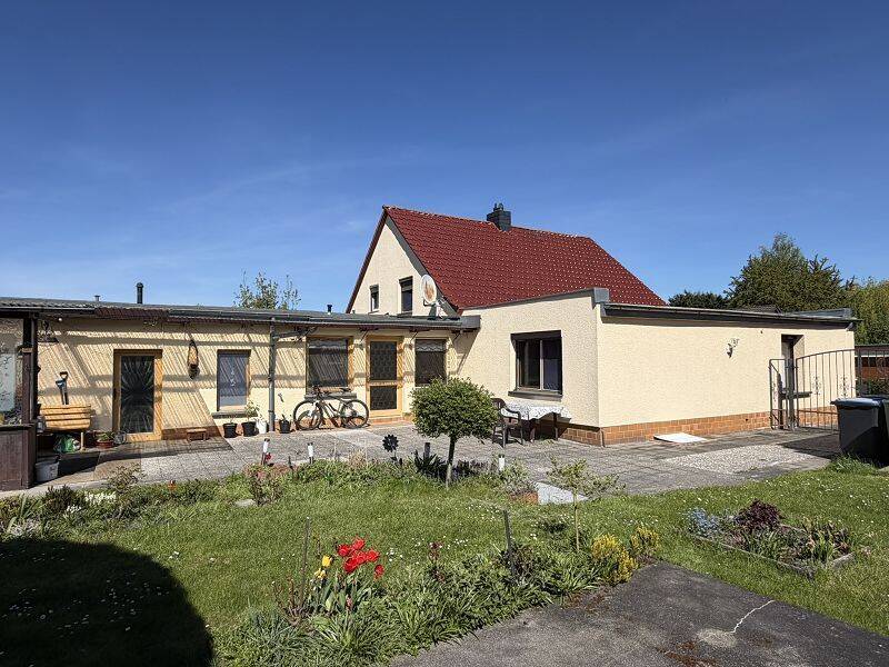 Zwei Generationen auf einem Grundstück...? ca. 185 m² Wfl., 7 Zi. auf einem 1.070 m² großen Grdstk.!!! – Leipzig – Vorschaubild 2